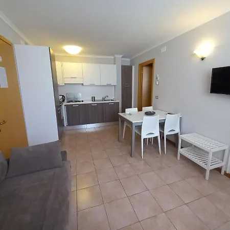 Otel Lydia 3*
