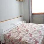 Отель Lydia 3*