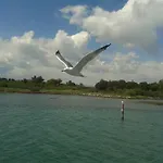 Отель Lydia