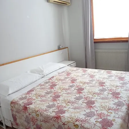 Hotel Lydia 3*